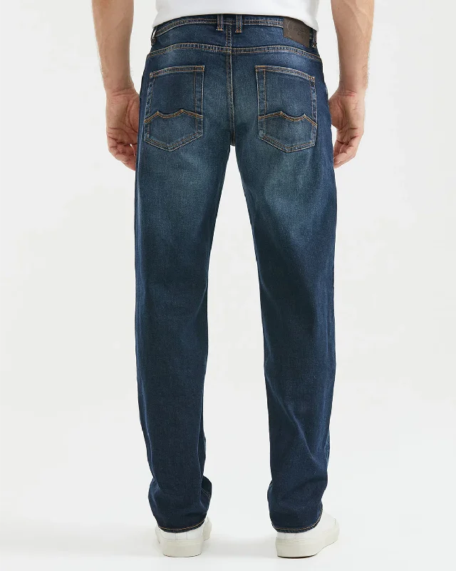 RELAXED FIT HIGH-RISE JEANS IN ULTRA DARK WASH RELAXED FIT HIGH-RISE JEANS IN ULTRA DARK WASH