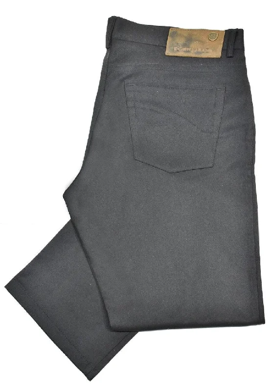Charcoal / 33